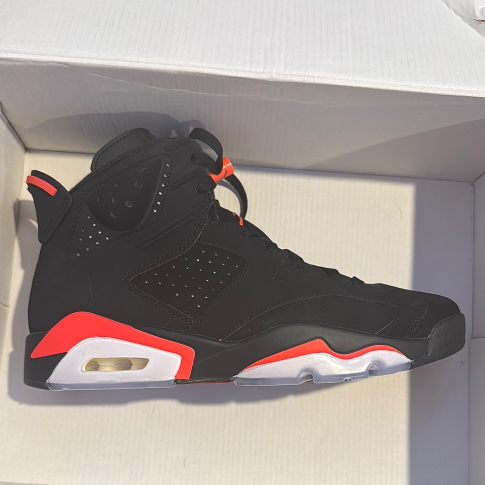 Air Jordan 6 Retro Black Infrared Sneakers